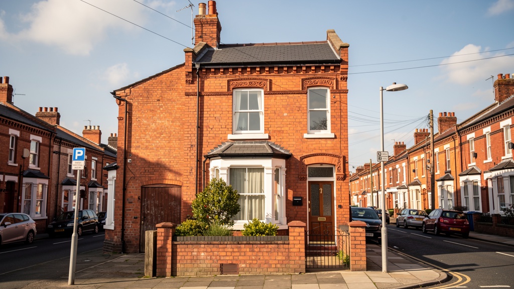 Victorian terraced houses on a Coventry street — buying a Victorian property guide